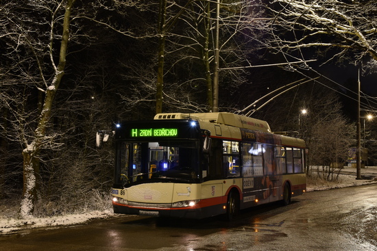 Noční idyla v odlehlé smyčce Zadní Bedřichov.